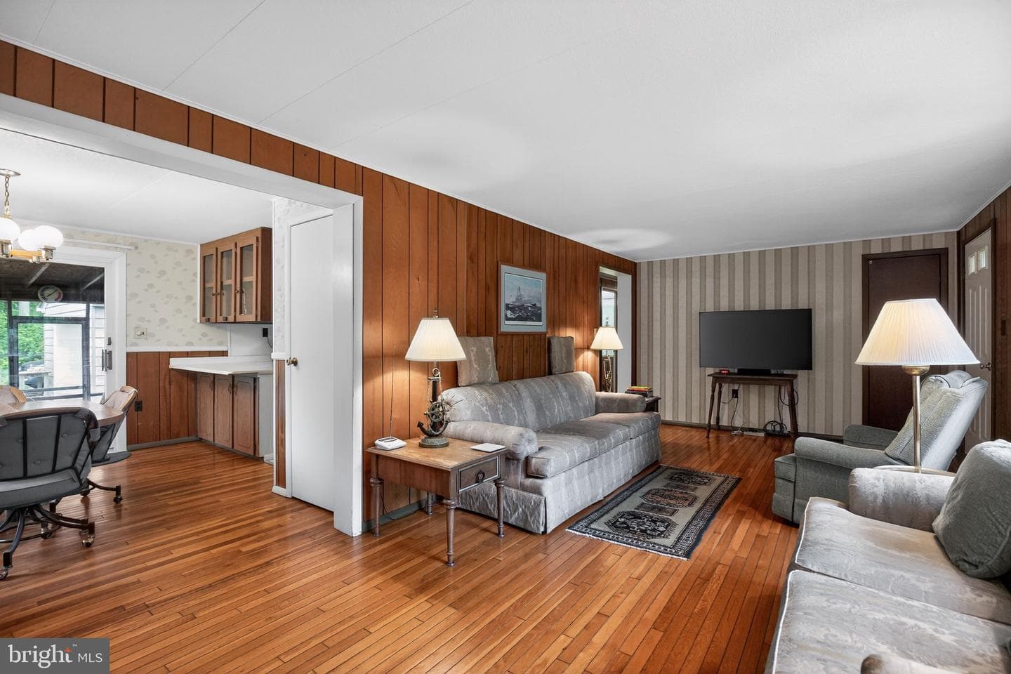 6070 Hill Road photo 7