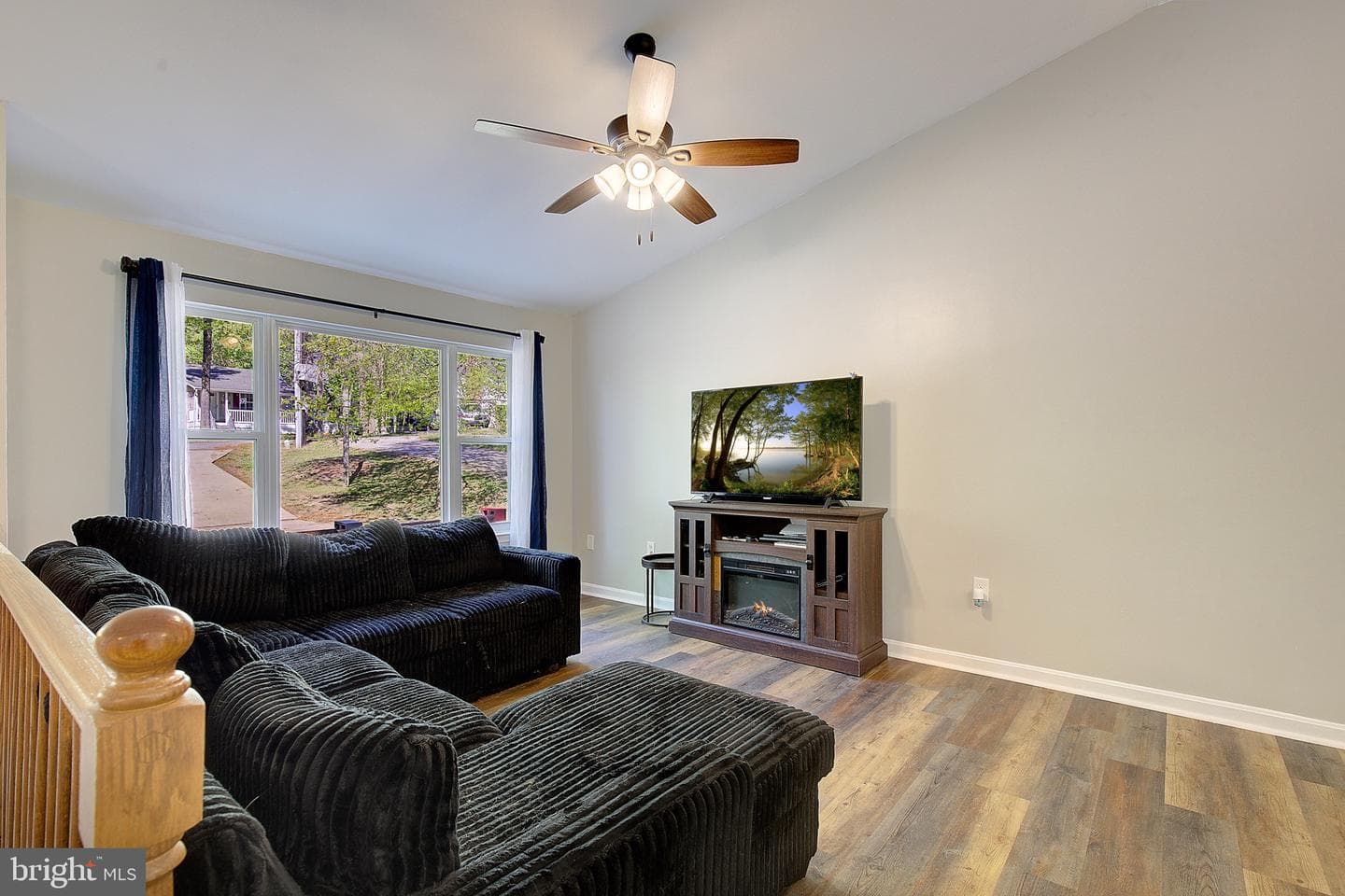11424 Redlands Road photo 5