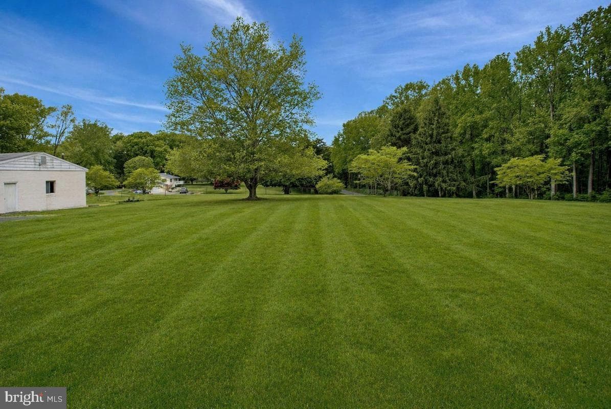 10700 Ward Road photo 37