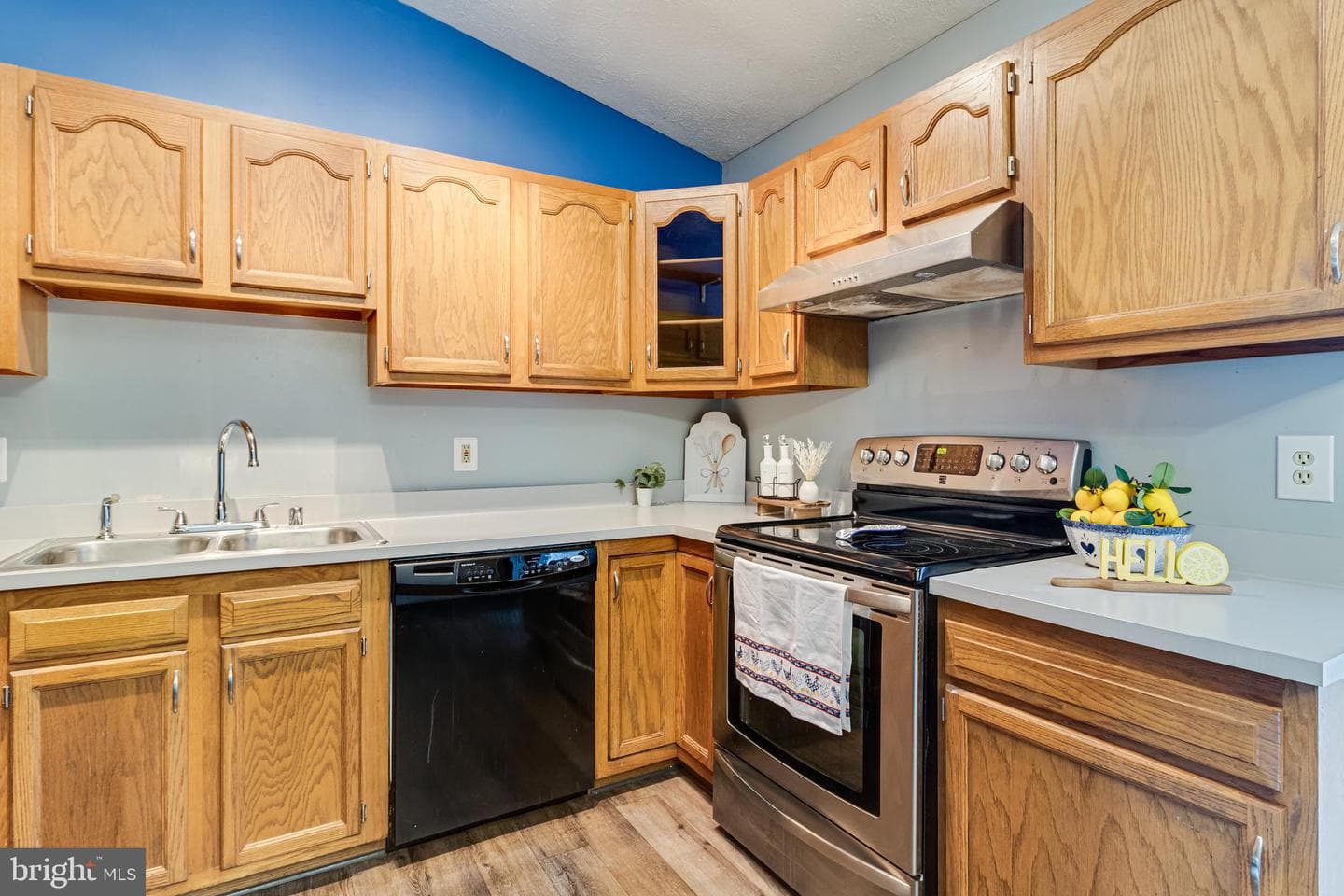 1197 Golden West Way photo 8