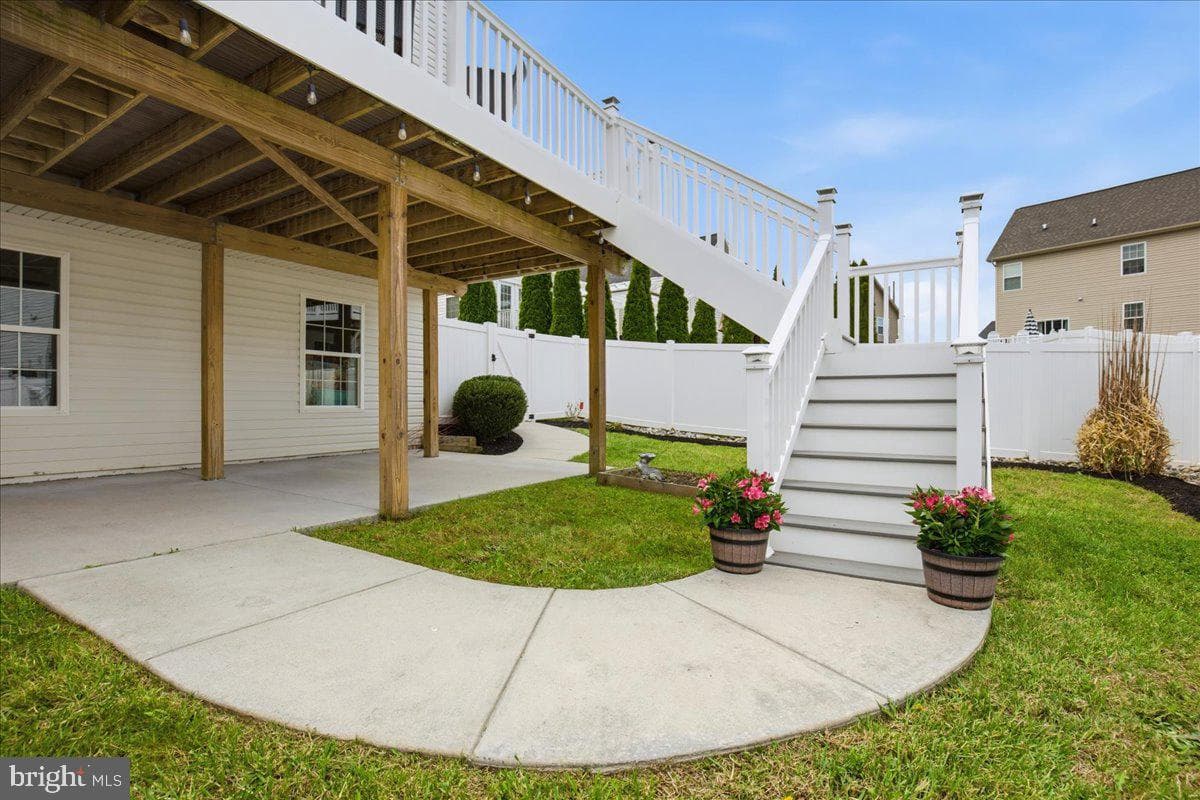 613 Yearling Drive photo 8