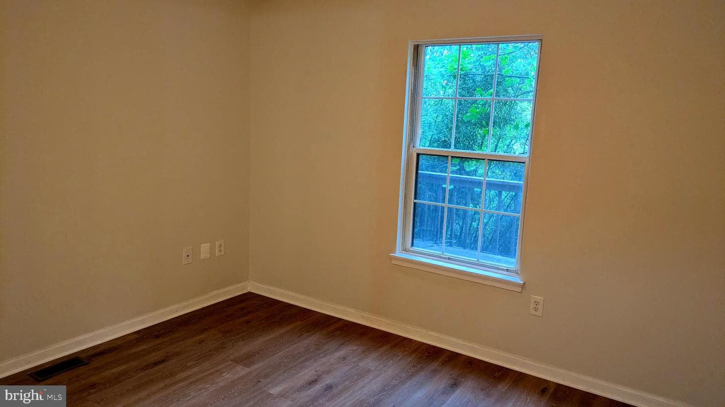 5860 Lilac Circle photo 14