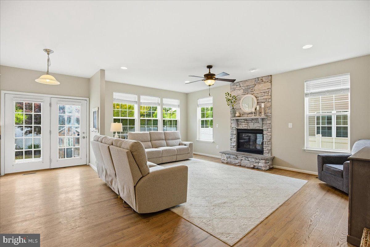 115 Thoroughbred Drive photo 20