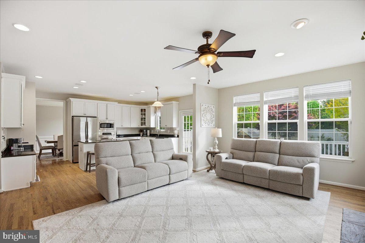115 Thoroughbred Drive photo 22