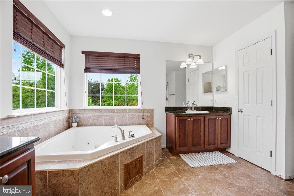 115 Thoroughbred Drive photo 30