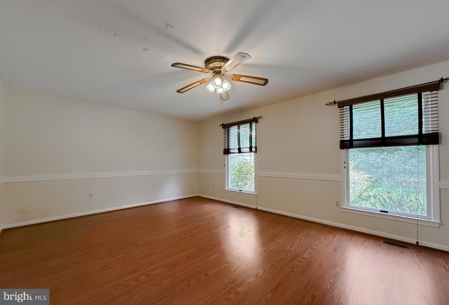 811 Cove Point Road photo 37