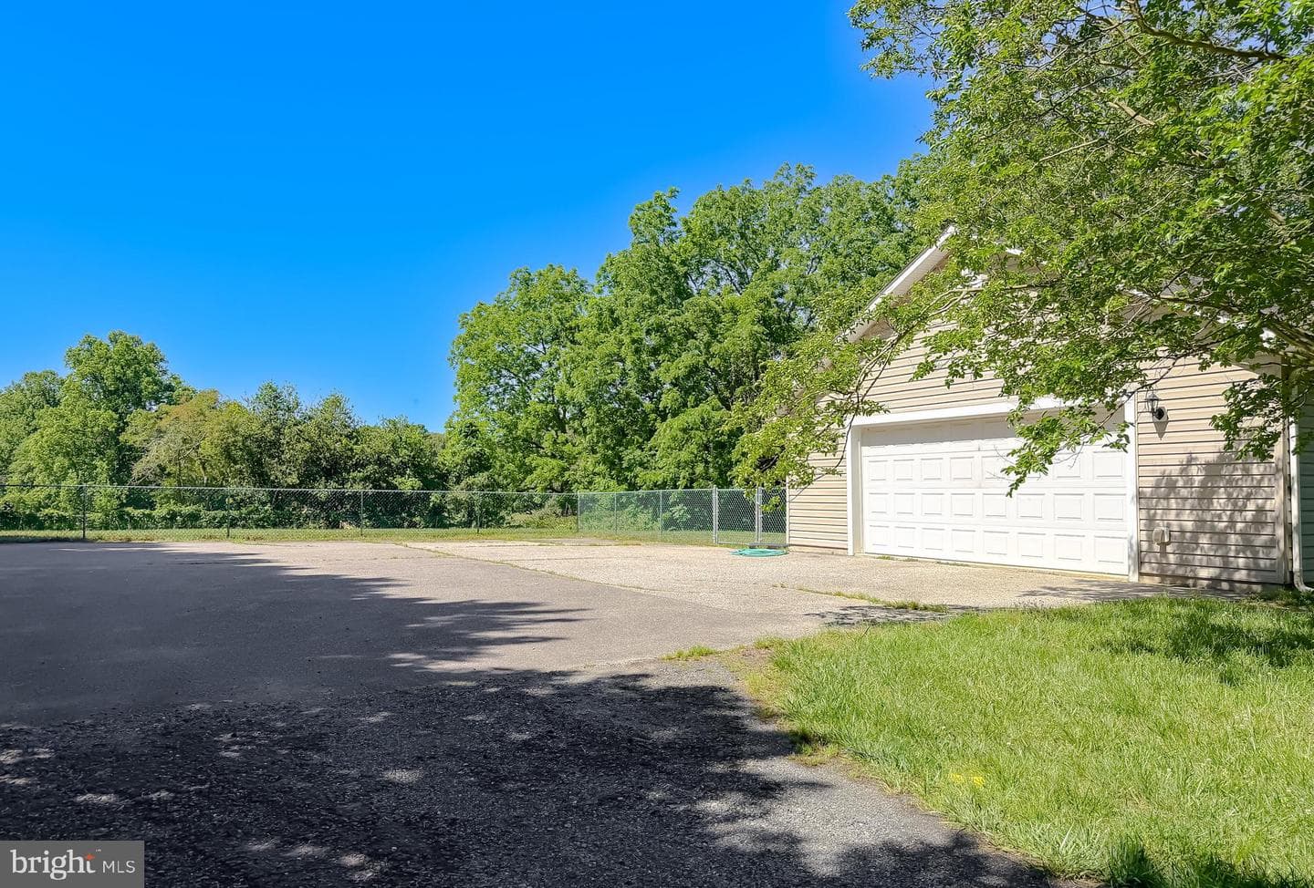 811 Cove Point Road photo 47