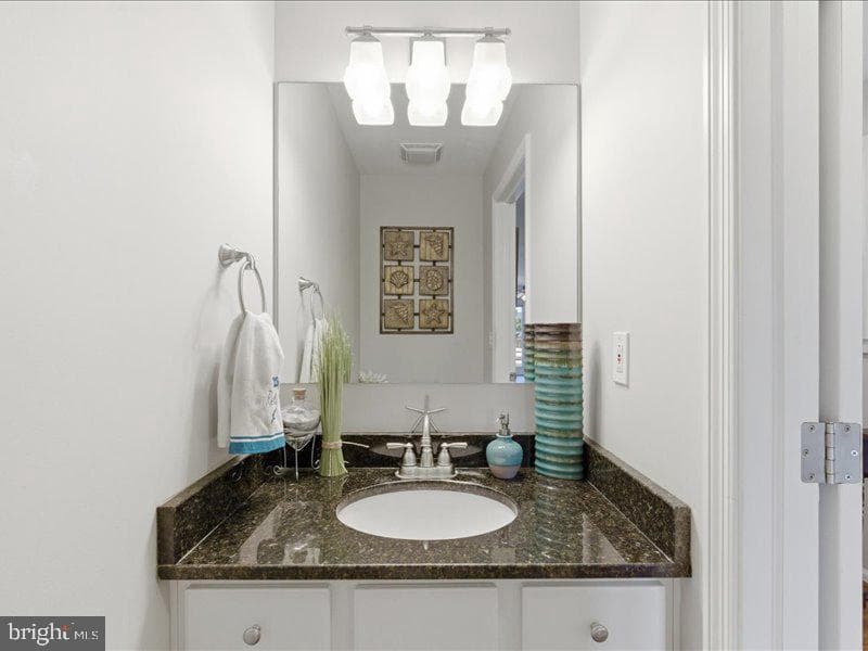 4013 Seagate Square photo 20