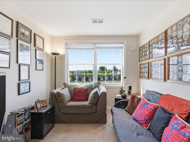 4013 Seagate Square photo 34