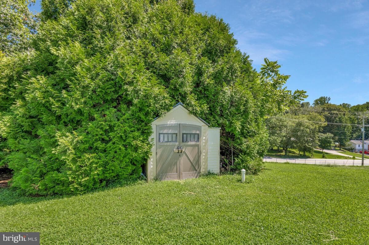 9642 Boyds Turn Road photo 30