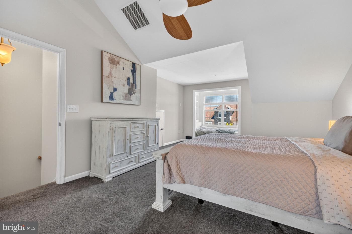 121 Polo Way photo 32