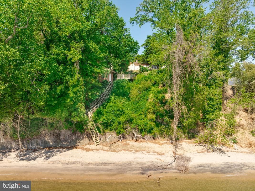 3713 & 3711 Bayview Drive photo 19