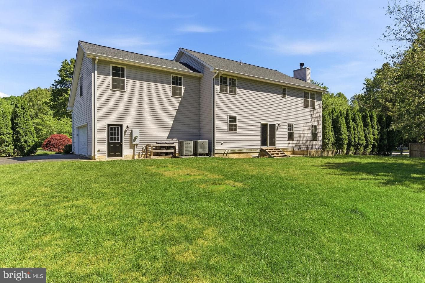 1824 Oriole Way photo 10