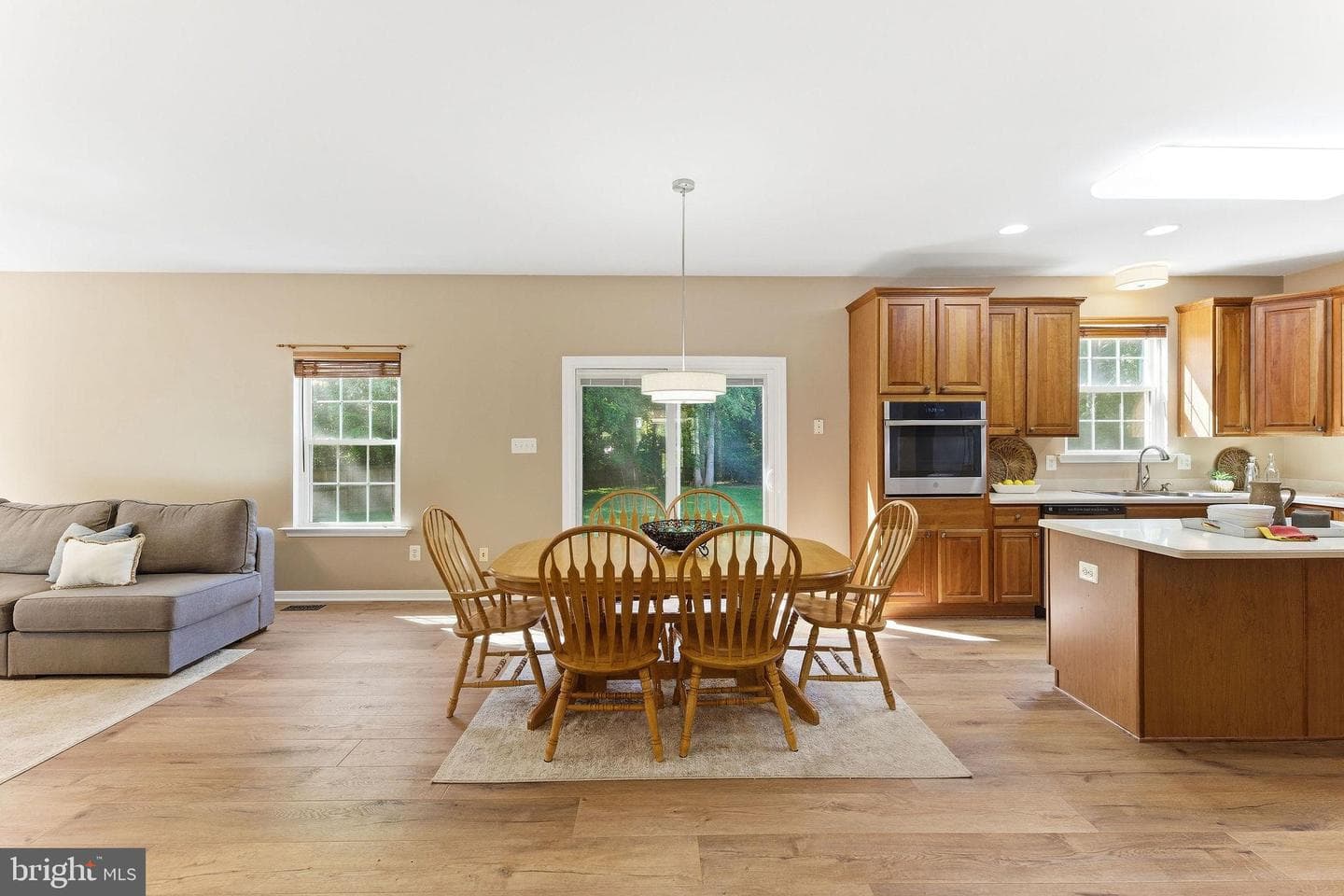 1824 Oriole Way photo 19