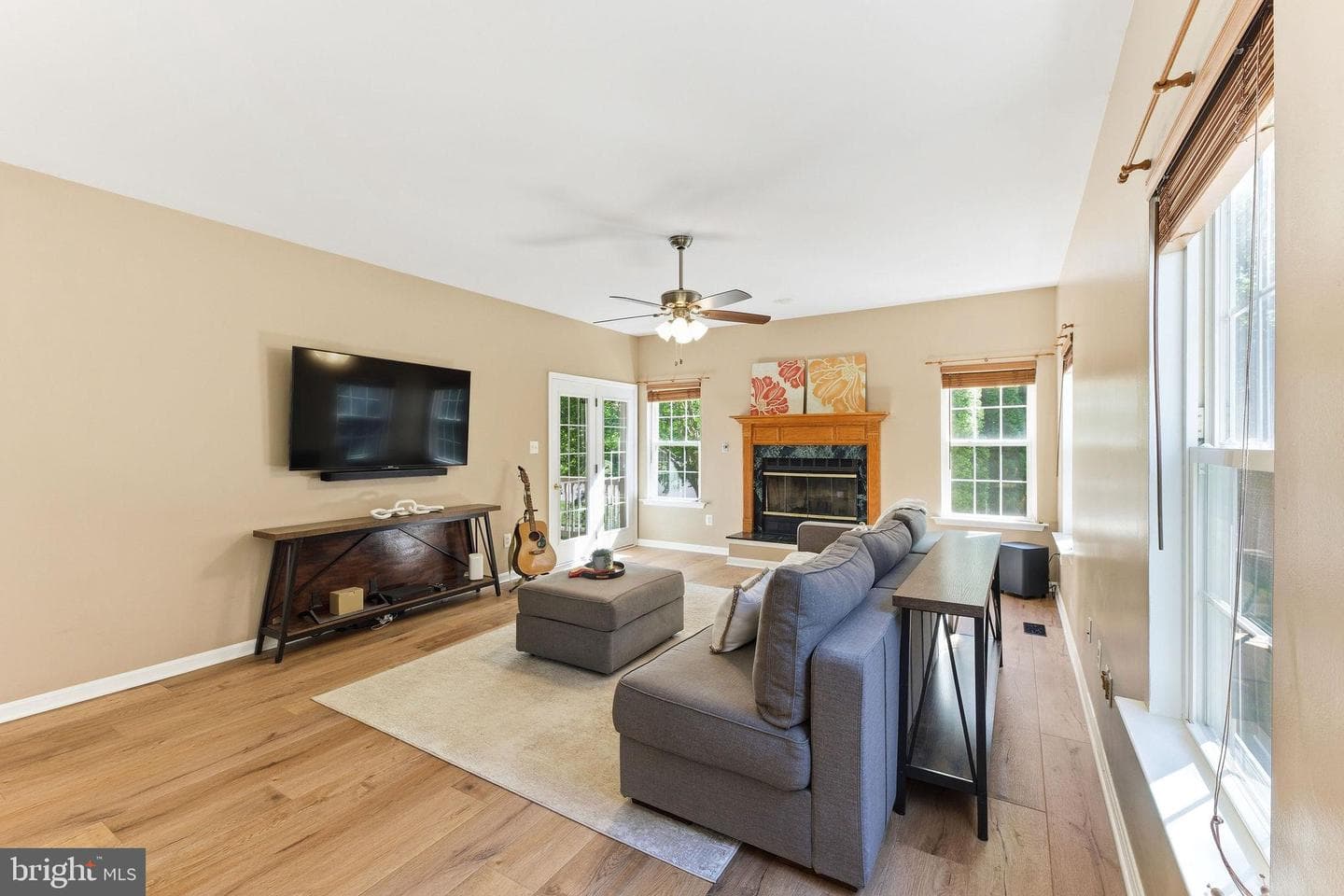 1824 Oriole Way photo 22