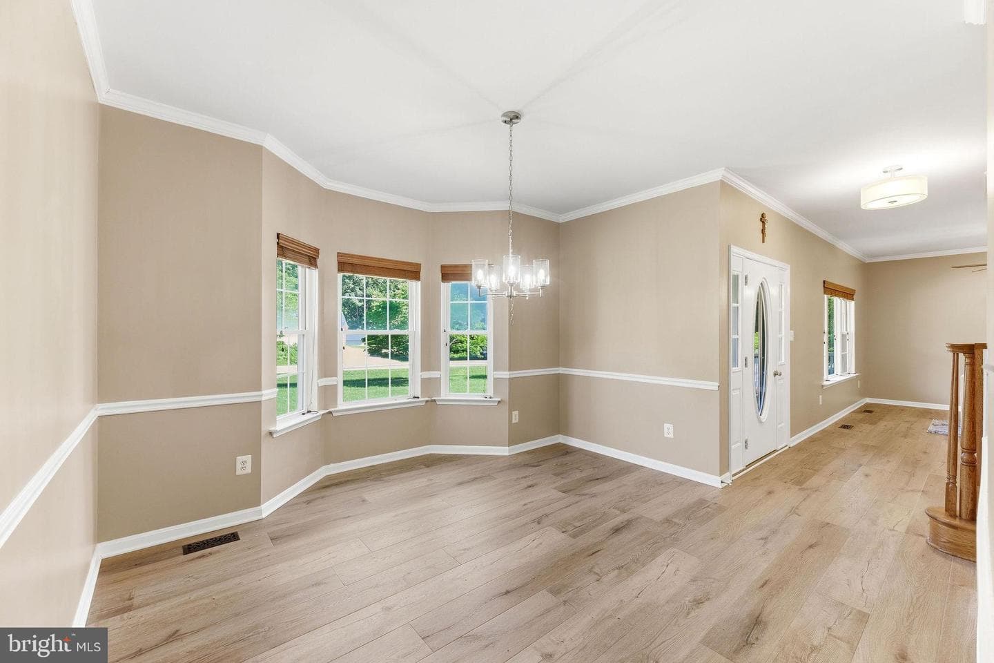 1824 Oriole Way photo 32