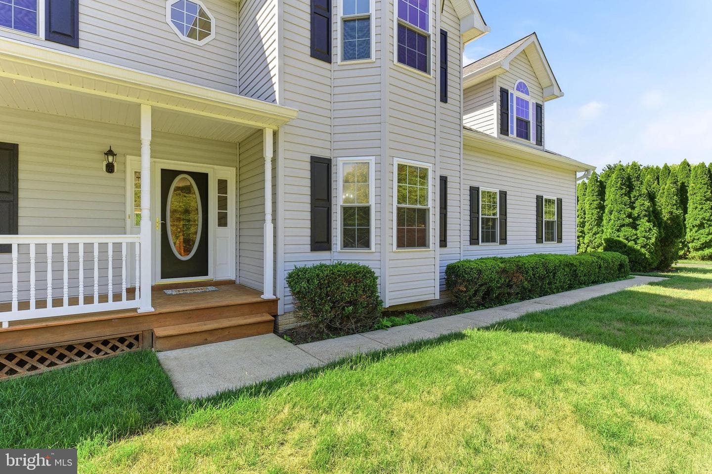 1824 Oriole Way photo 5