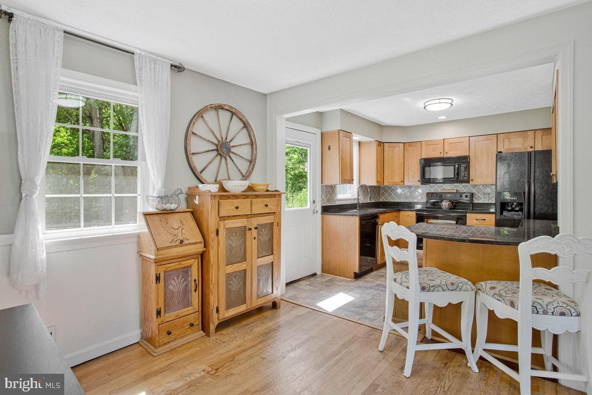 24 Robshire Manor Road photo 11