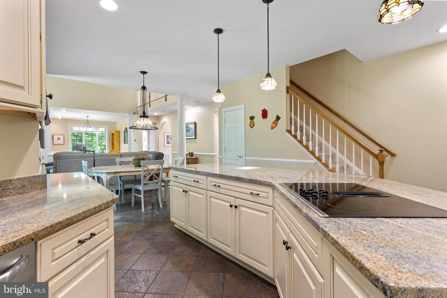 9350 Baker Street photo 17