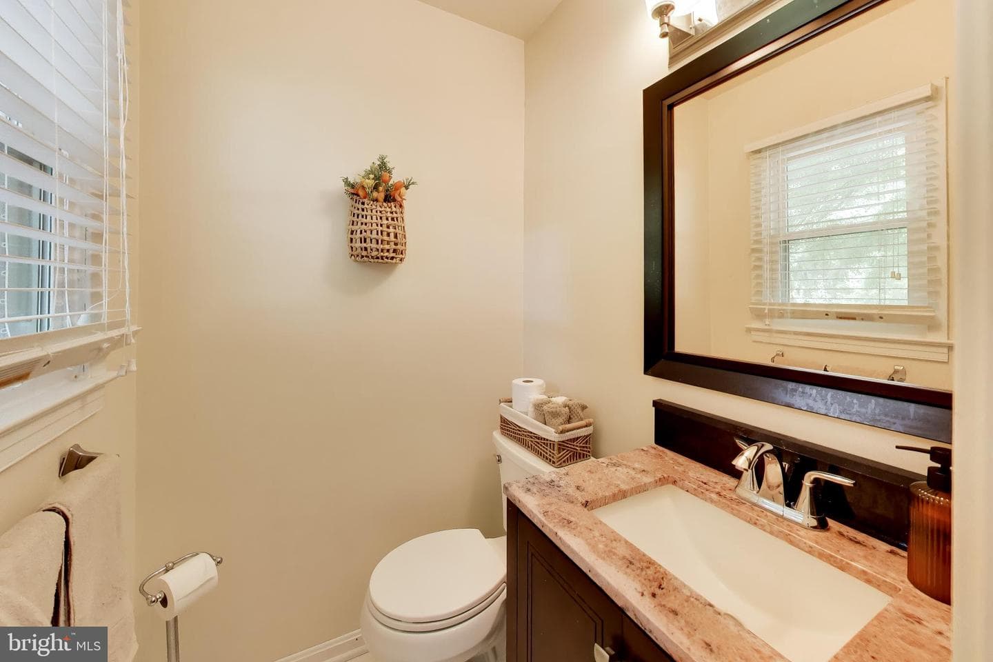 3240 Juniper Lane photo 9