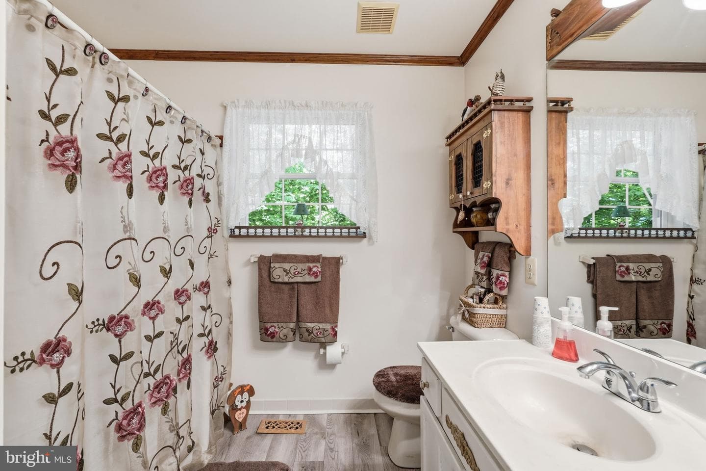 4010 Beach Drive photo 20
