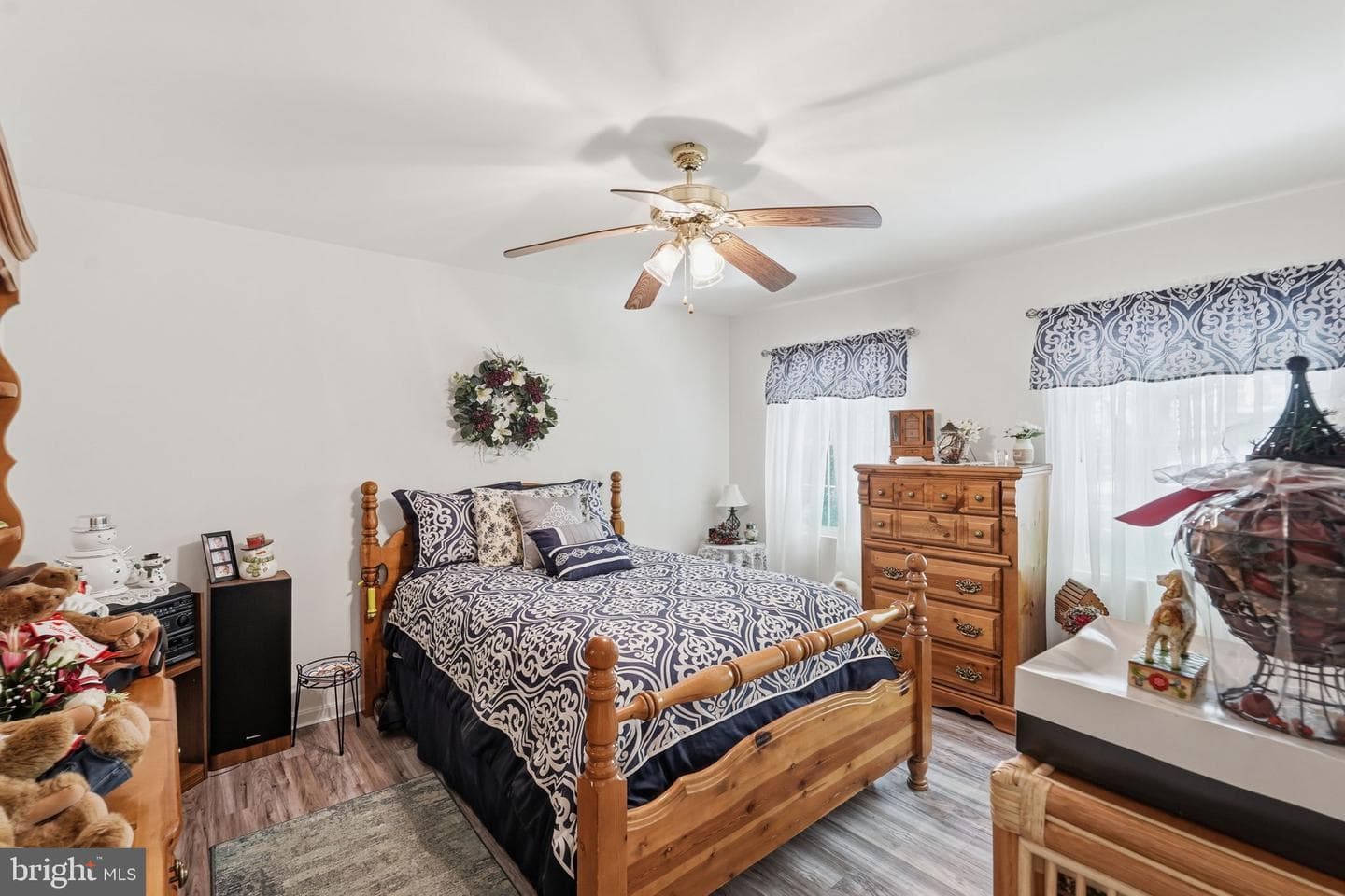 4010 Beach Drive photo 24
