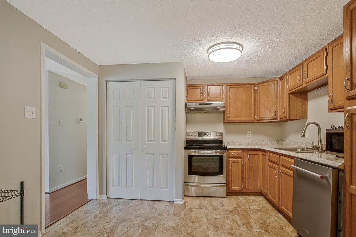 406 Laurel Drive photo 11