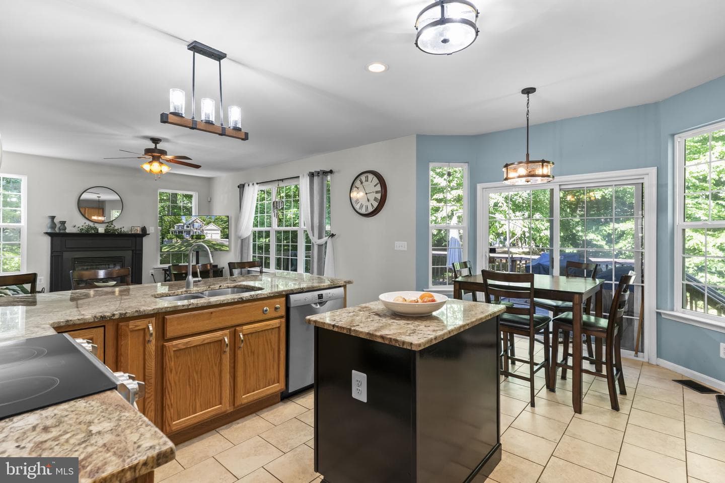 2037 Baythorne Road photo 11
