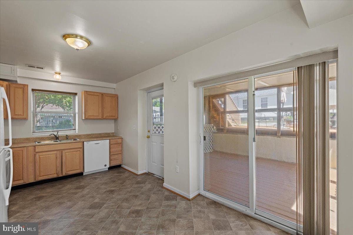 4032 5th Street photo 36