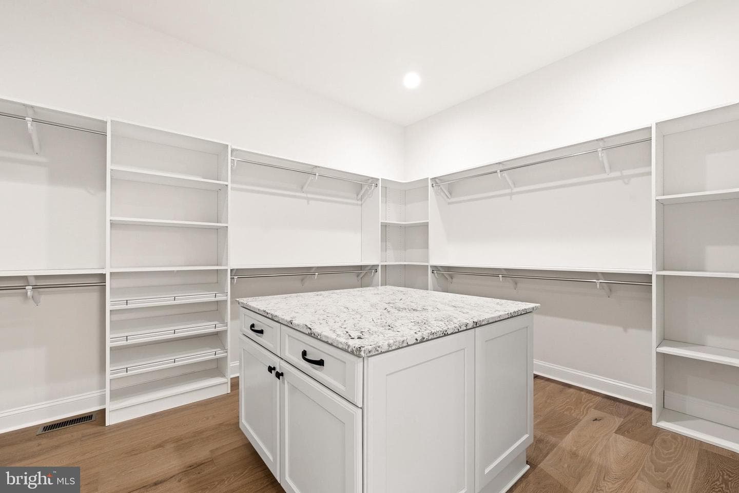 985 Bounty Place photo 39