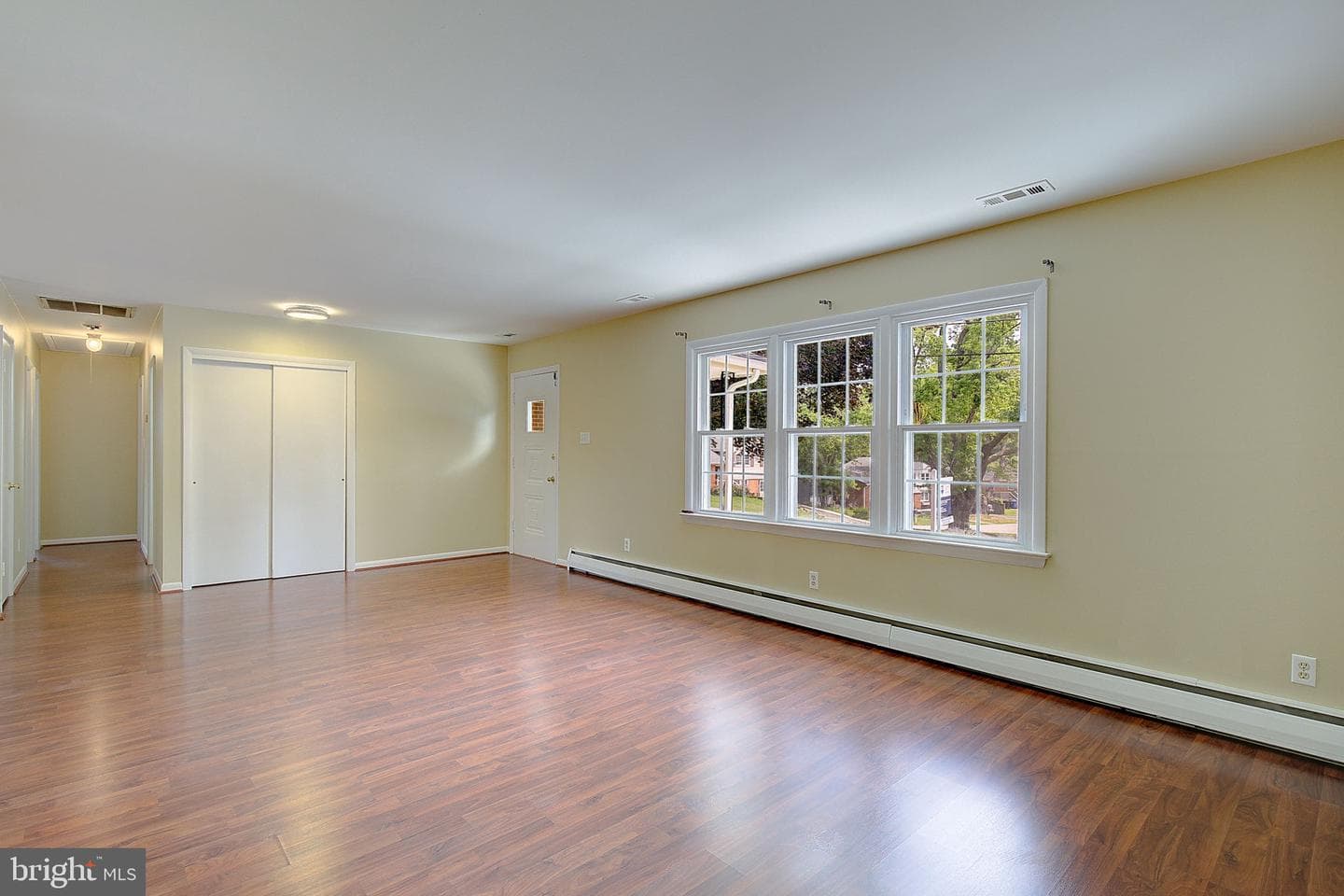 2546 Hillside Drive photo 5