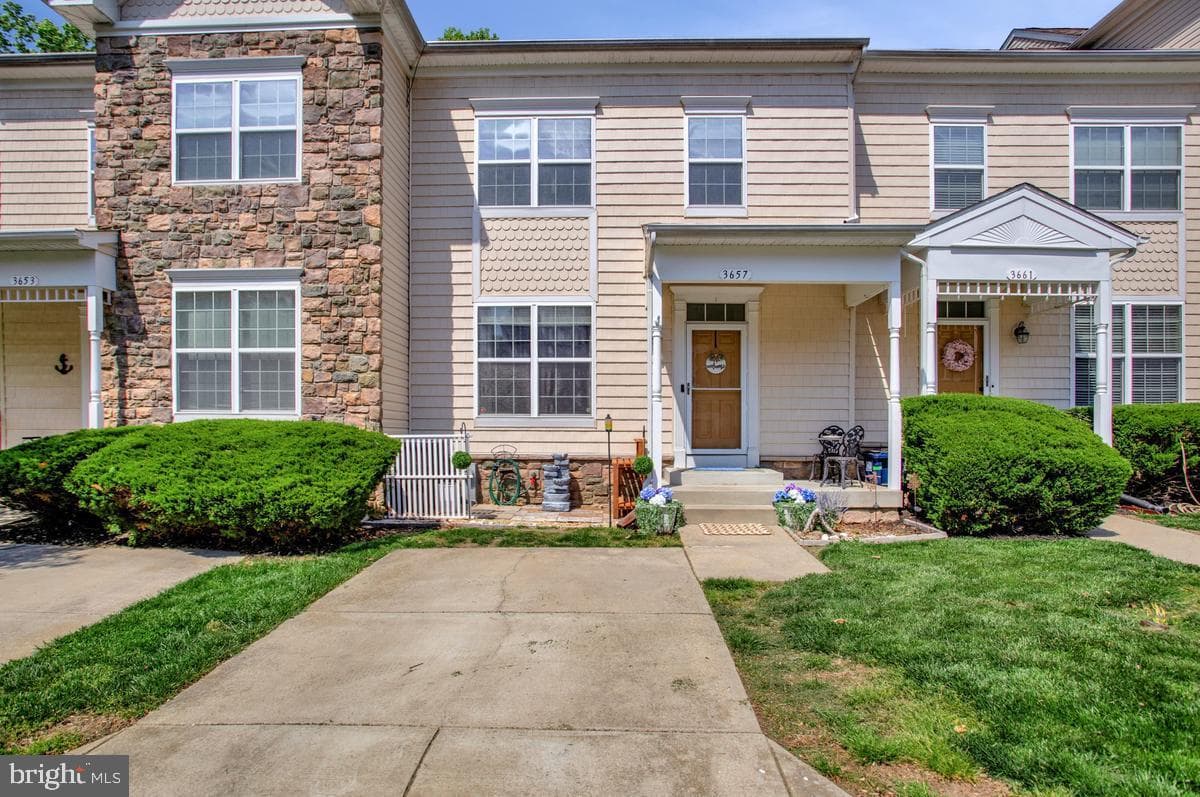 3657 Bedford Drive photo 3