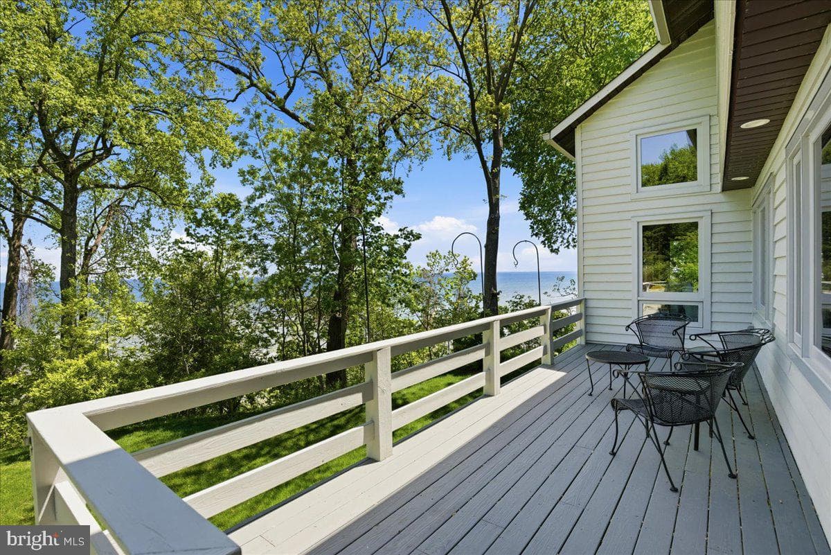 2400 Vern Road photo 13