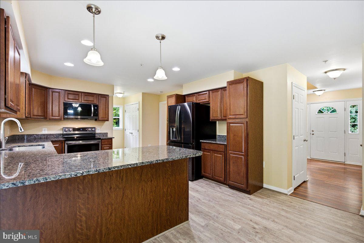 3955 Breezy Point Road photo 12