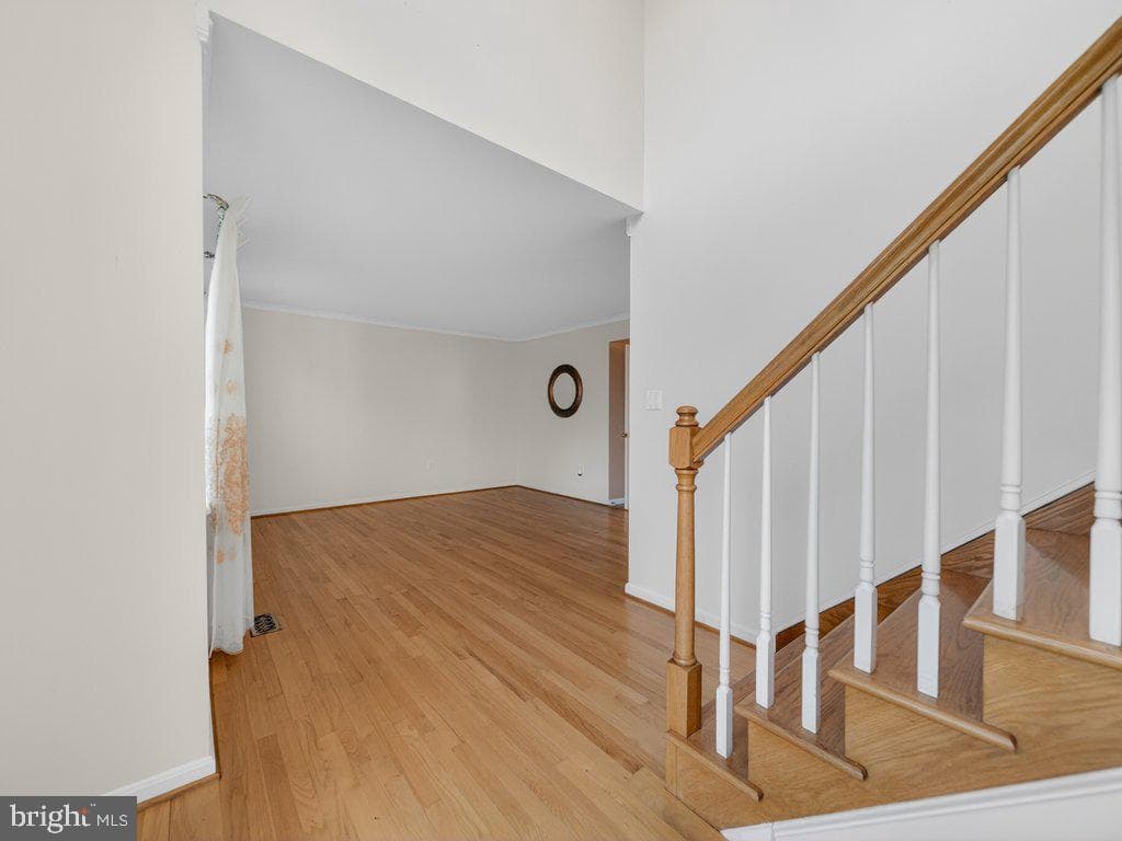 9290 Baker Street photo 3