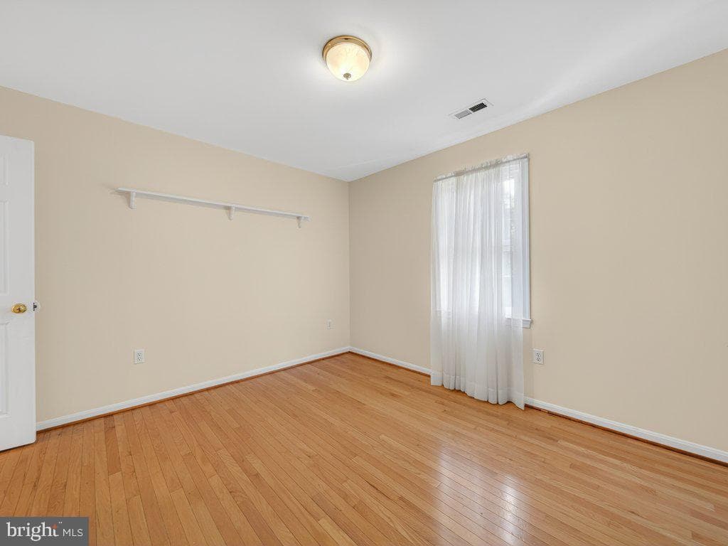 9290 Baker Street photo 31