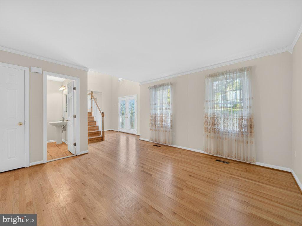 9290 Baker Street photo 6