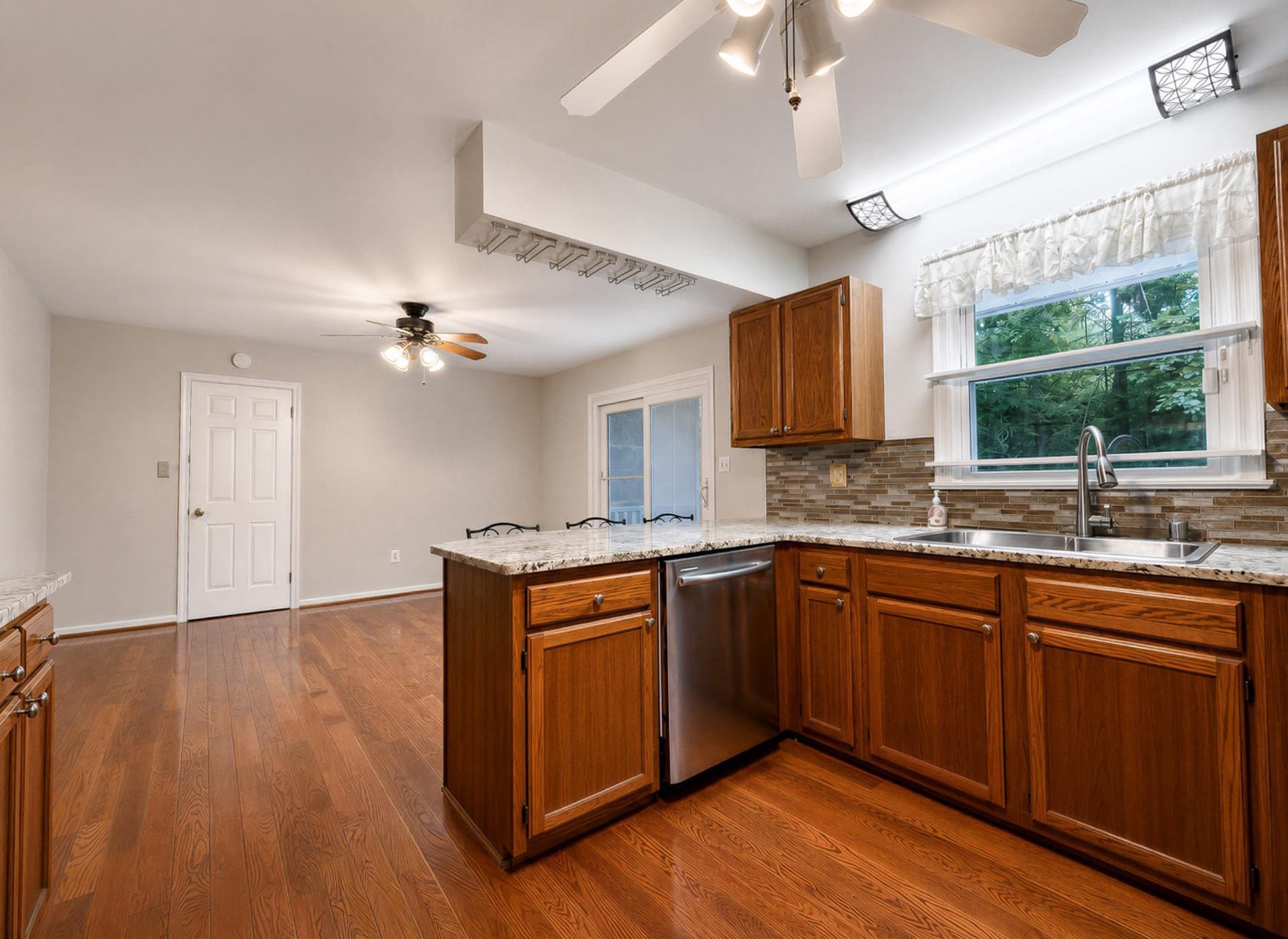 2115 Tamarac Trl photo 9