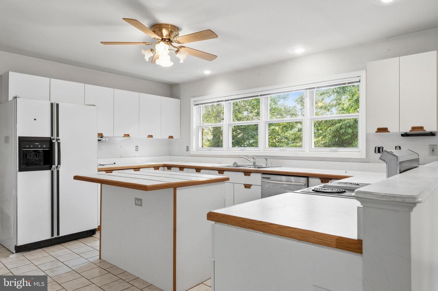 924 Chart Court photo 39
