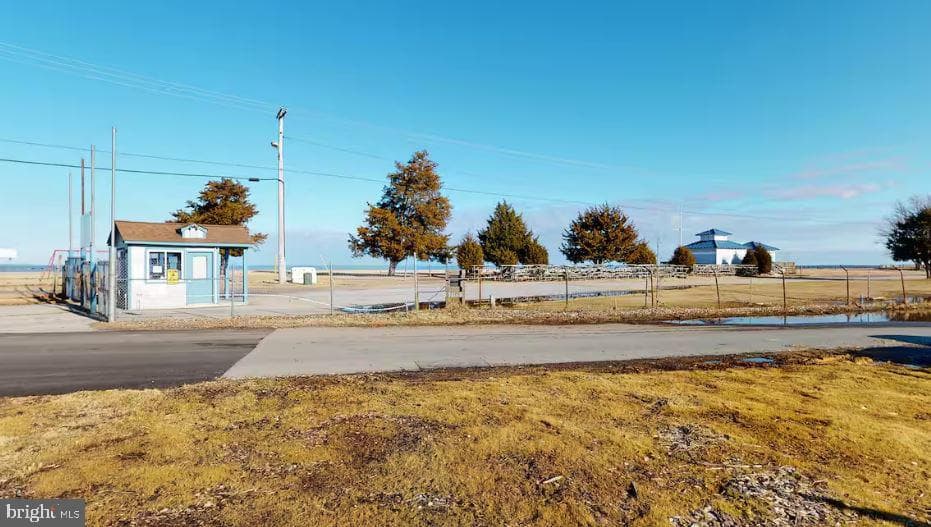5233 Breezy Point Road photo 20