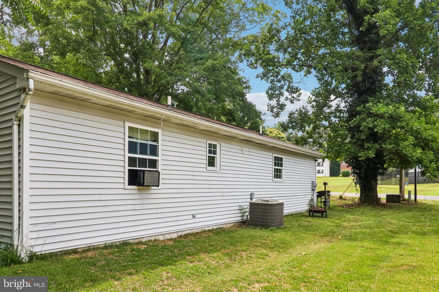 345 Laurel Drive photo 32
