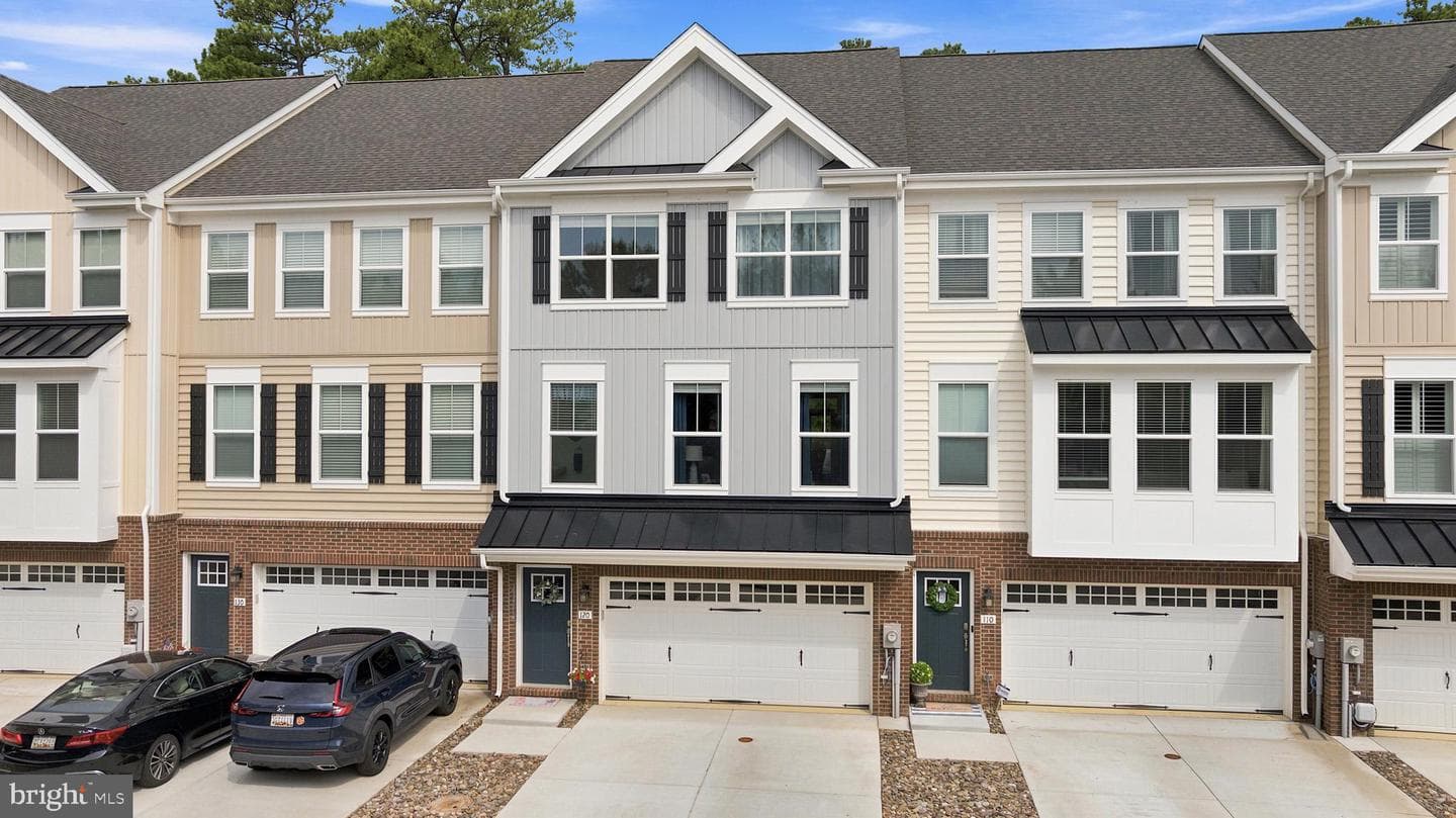 120 Oyster Bay Place photo 3