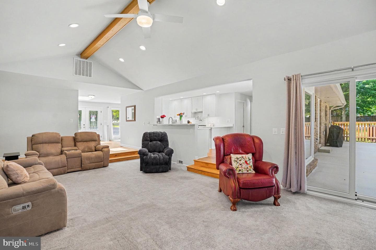 12029 Palisades Drive photo 15