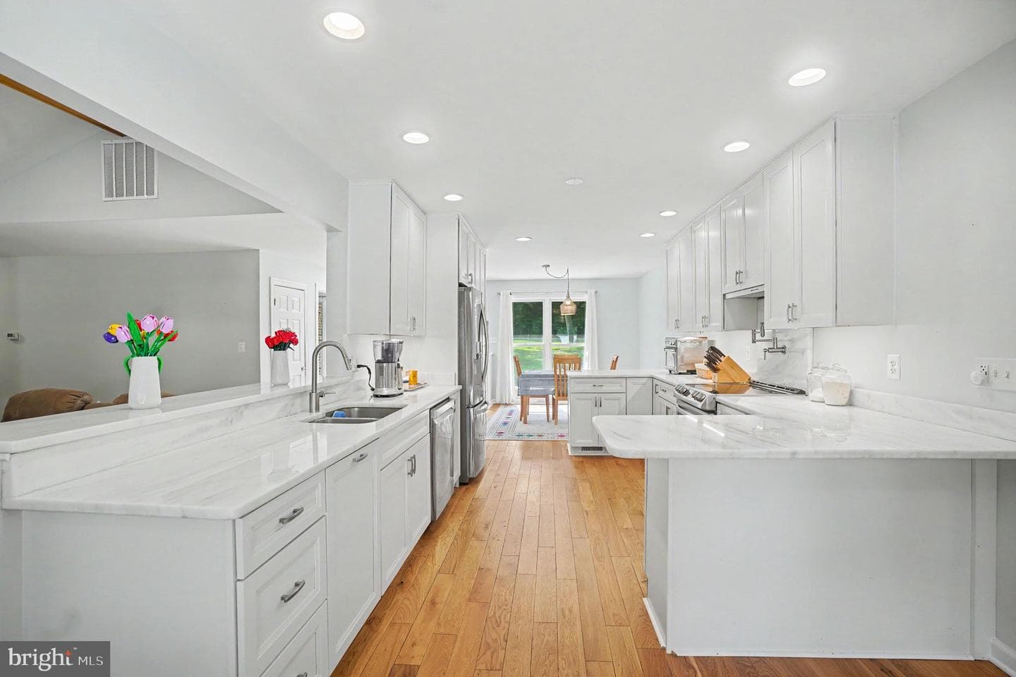 12029 Palisades Drive photo 9