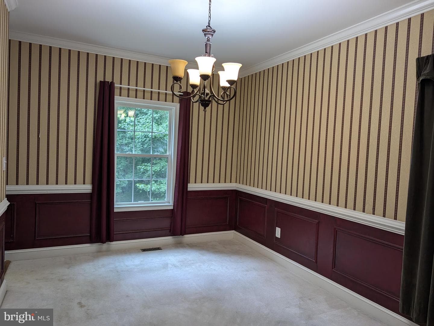 2440 Abigail Court photo 13