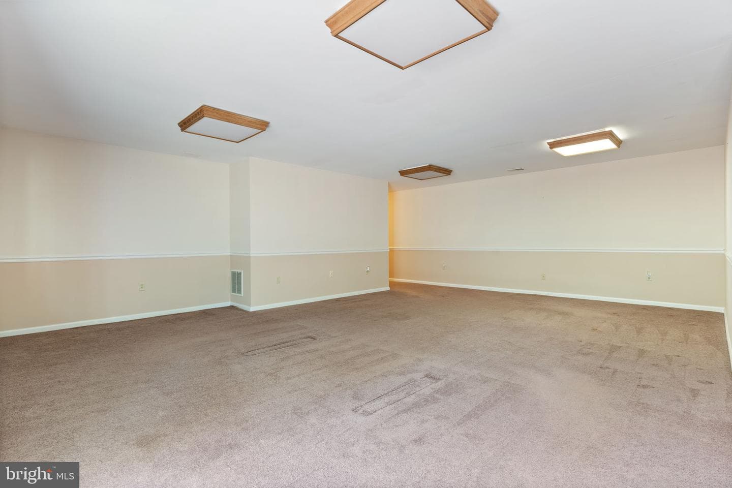 3555 Christiana Court photo 40