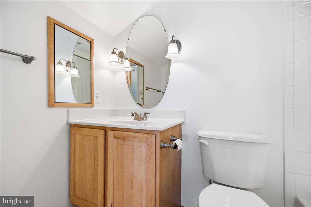 534 Oyster Bay Place #401 photo 36