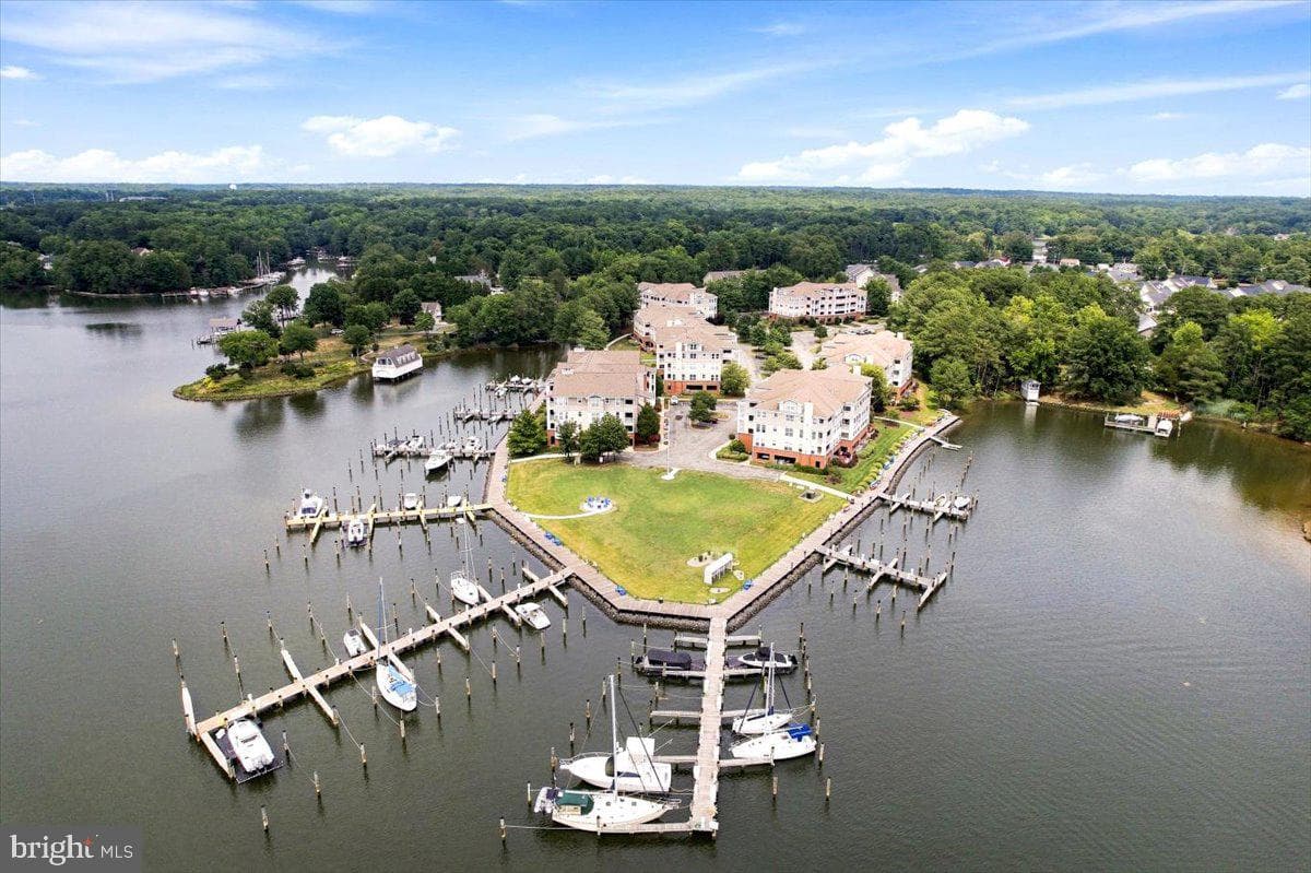 534 Oyster Bay Place #401 photo 46