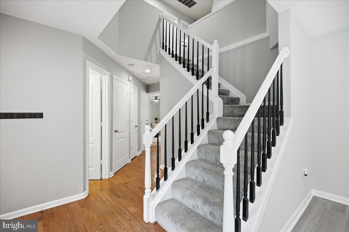 2630 Richfield Lane photo 3