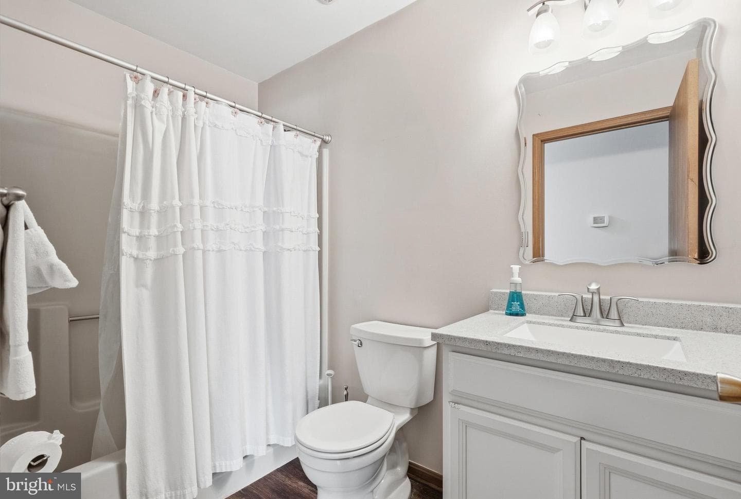 7860 Pine Boulevard photo 15